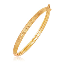 Load image into Gallery viewer, 14k Yellow Gold Diamond Cut Motif Dome Style Children&#39;s Bangle
