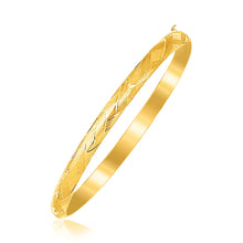 Load image into Gallery viewer, 14k Yellow Gold Children&#39;s Bangle with Diamond Cuts
