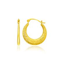 Load image into Gallery viewer, 14k Yellow Gold Graduated Round Textured Hoop Earrings
